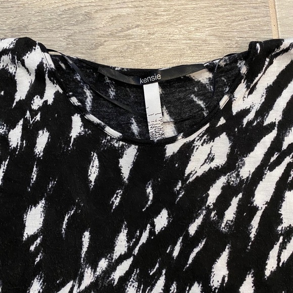 Kensie Blouse - Picture 2 of 3